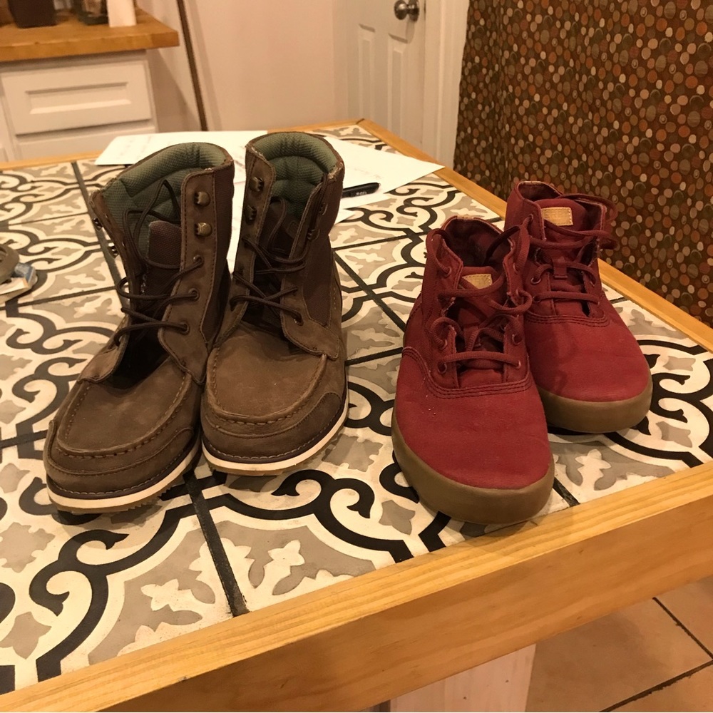 2 pairs of size 6 Sperry Boys shoes- new